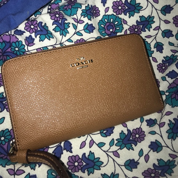 Brown Coach Wallet - Picture 2 of 5